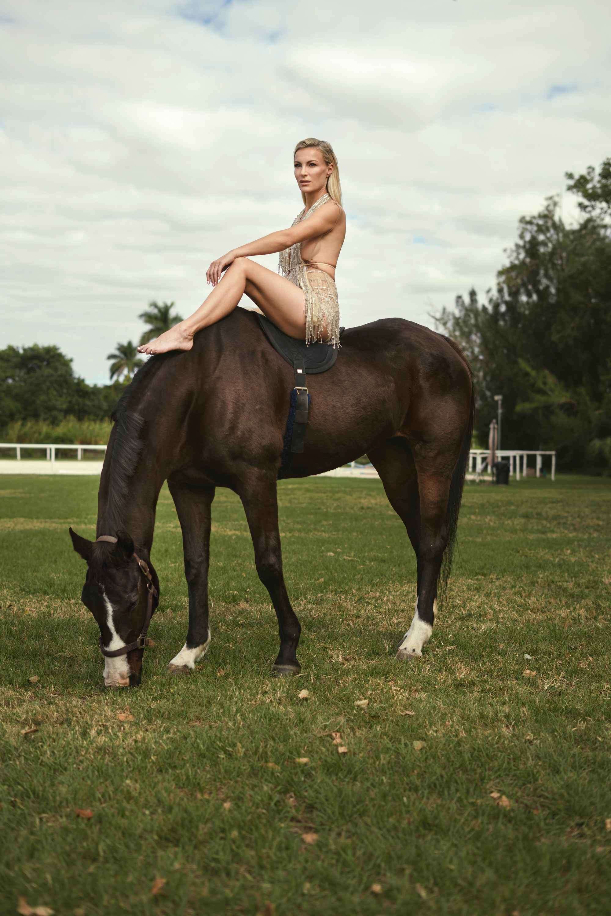 GALLOPING COUTURE